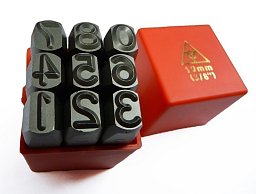 Obrázek pro produkt ČÍSLA - ruční razidla, sada (ostré negativní) DIN 1451 RAZNICE 5 mm